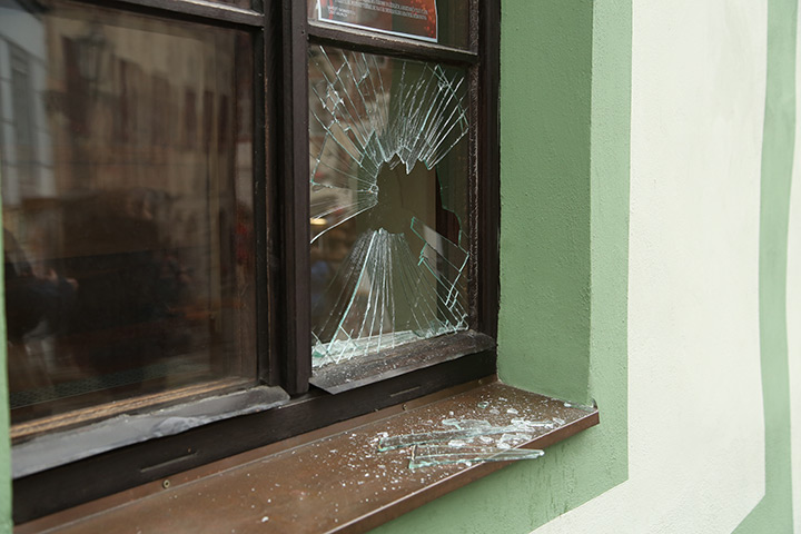A2B Glass are able to board up broken windows while they are being repaired in Caernarfon.